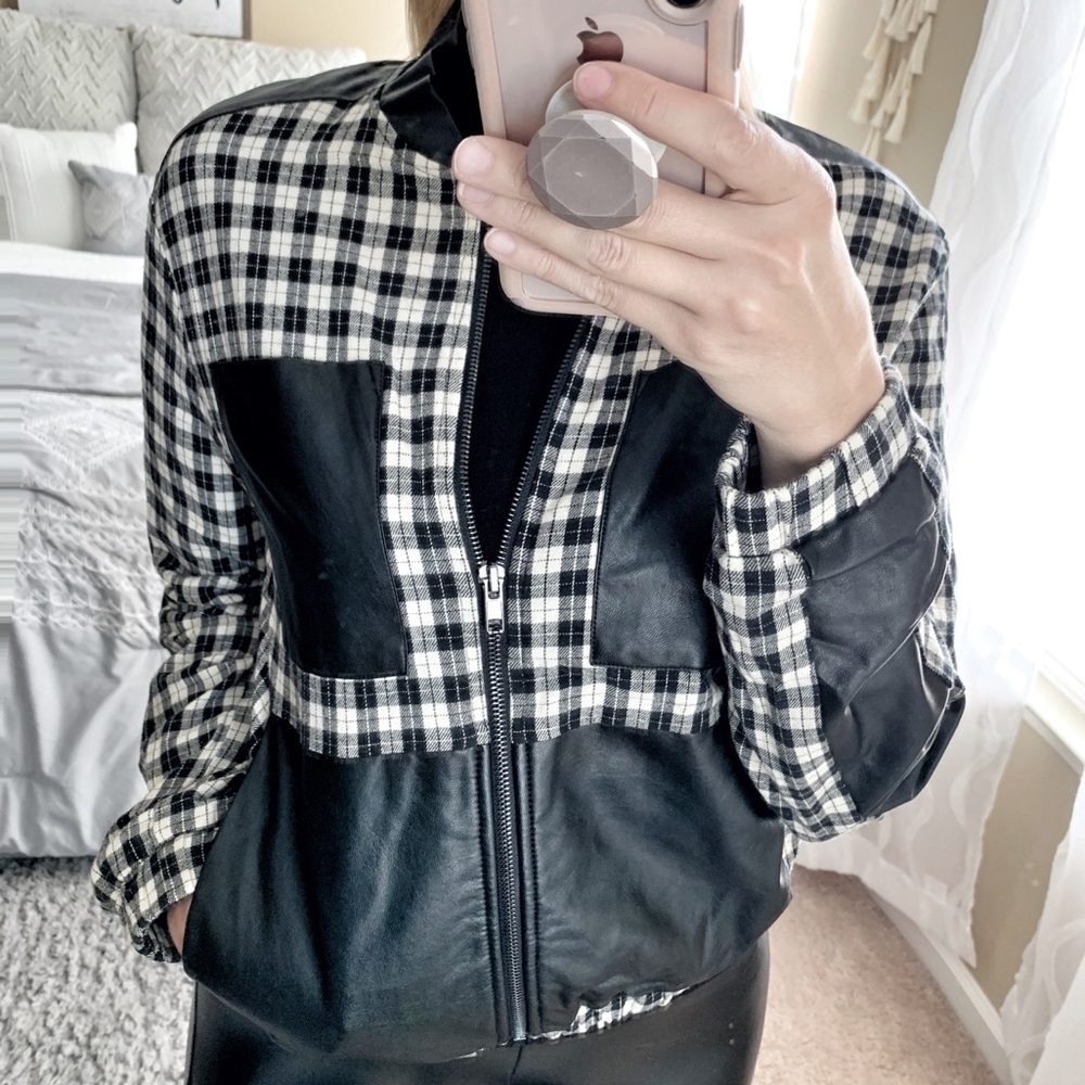 Checkerboard Pattern Zip Up✨
